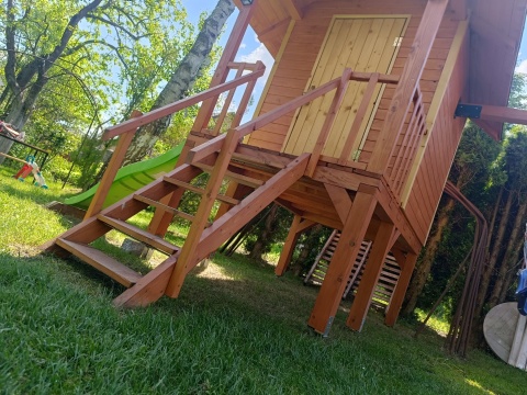 Domek dla dzieci 230x150 - z huśtawkami, zjeżdżalnią, tarasem