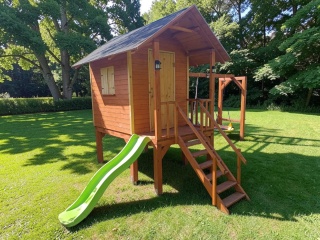 Domek dla dzieci 230x150 - z huśtawkami, zjeżdżalnią, tarasem