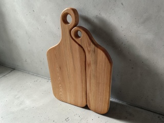 Unikatowa para jesionowych desek kuchennych - do krojenia i serwowania
